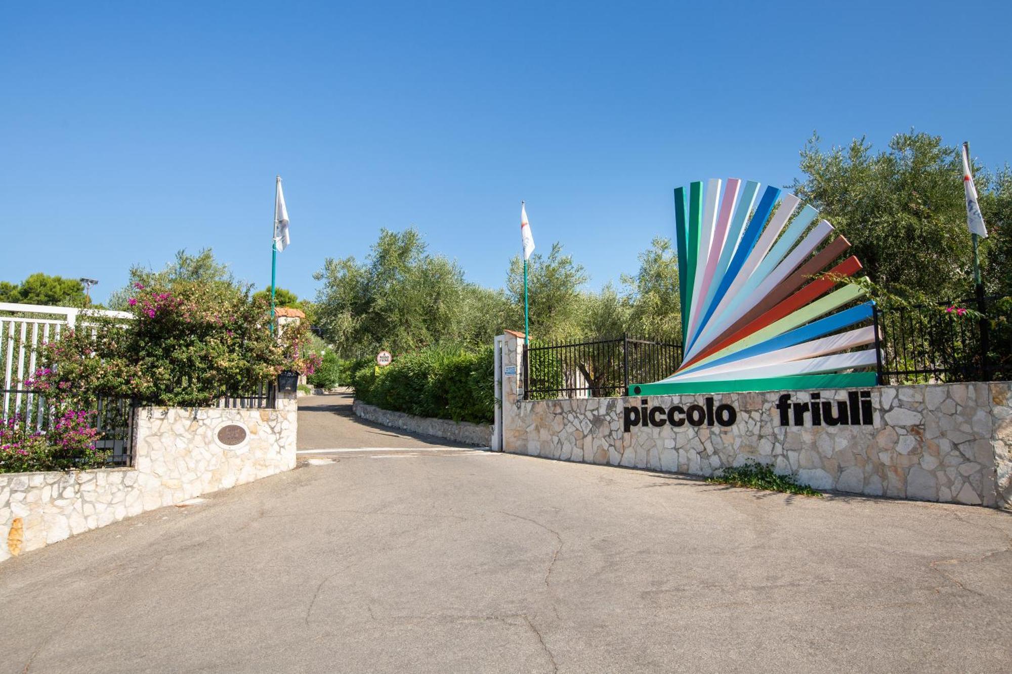 אפרטהוטל ויאסטה Centro Vacanze Piccolo Friuli מראה חיצוני תמונה